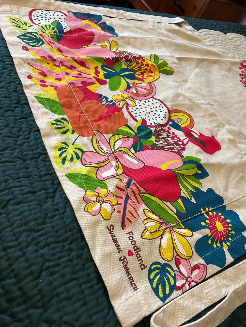 Foodland x Suzanne Jennerich Give Aloha Apron NWT - Picture 4 of 6